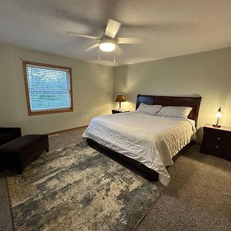 Inviting 3 Bed 2.5 Bath Townhome In Wadsworth Esterno foto