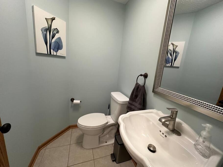 Inviting 3 Bed 2.5 Bath Townhome In Wadsworth Esterno foto