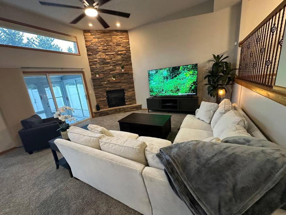 Inviting 3 Bed 2.5 Bath Townhome In Wadsworth Esterno foto