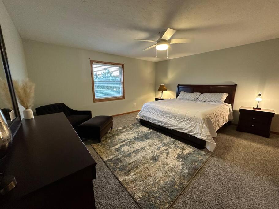 Inviting 3 Bed 2.5 Bath Townhome In Wadsworth Esterno foto