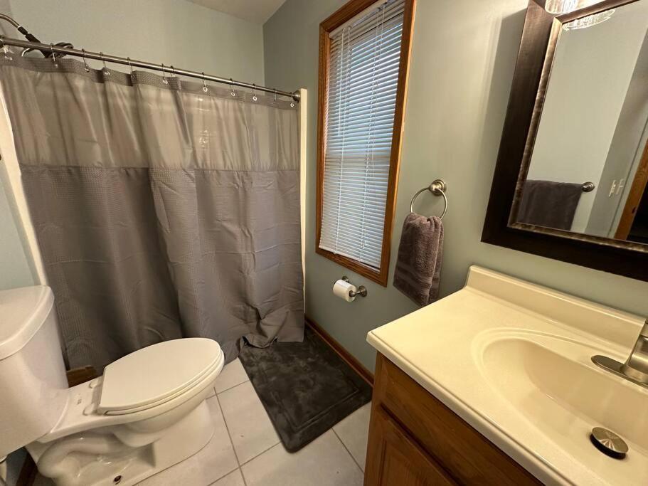 Inviting 3 Bed 2.5 Bath Townhome In Wadsworth Esterno foto